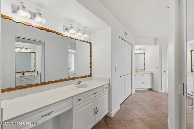 $1,200,000 | 735 N Highway, Unit 302, Indialantic, FL 32903