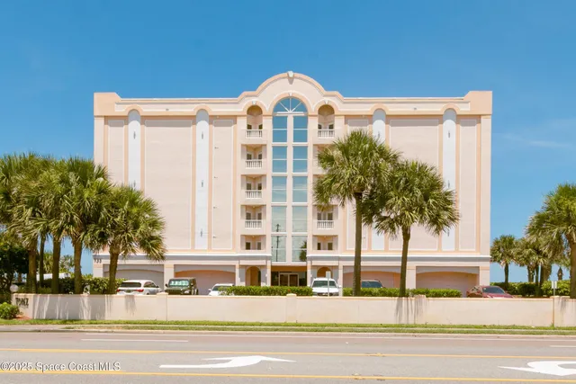 $1,200,000 | 735 N Highway, Unit 302, Indialantic, FL 32903