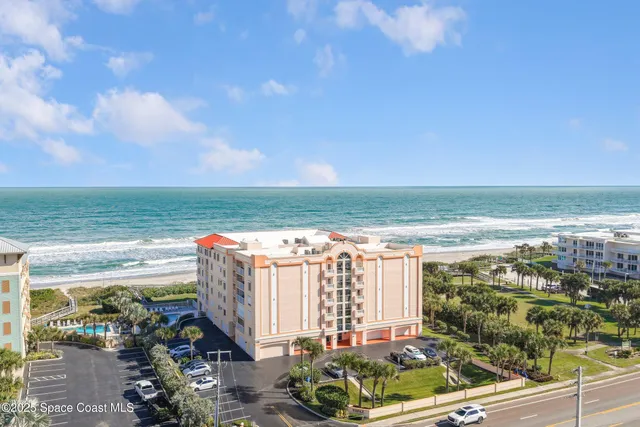 $1,200,000 | 735 N Highway, Unit 302, Indialantic, FL 32903
