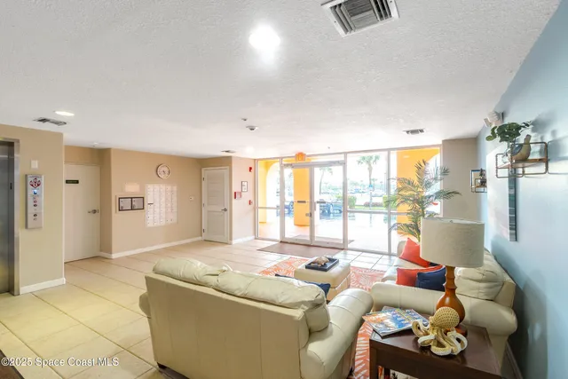 $1,200,000 | 735 N Highway, Unit 302, Indialantic, FL 32903