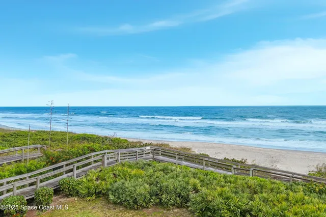 $1,200,000 | 735 N Highway, Unit 302, Indialantic, FL 32903