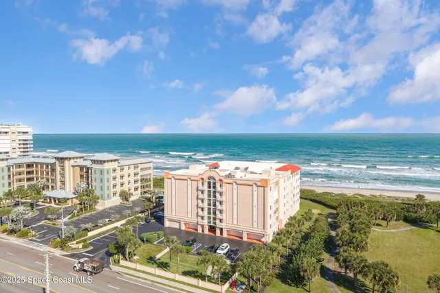 $1,200,000 | 735 N Highway, Unit 302, Indialantic, FL 32903