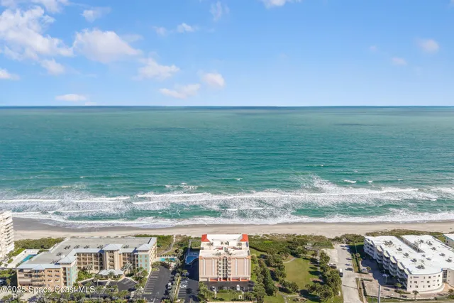 $1,200,000 | 735 N Highway, Unit 302, Indialantic, FL 32903