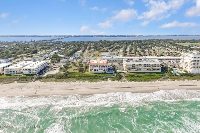 $1,200,000 | 735 N Highway, Unit 302, Indialantic, FL 32903