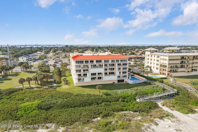 $1,200,000 | 735 N Highway, Unit 302, Indialantic, FL 32903