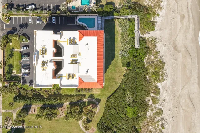 $1,200,000 | 735 N Highway, Unit 302, Indialantic, FL 32903