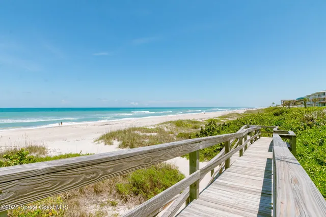 $1,200,000 | 735 N Highway, Unit 302, Indialantic, FL 32903