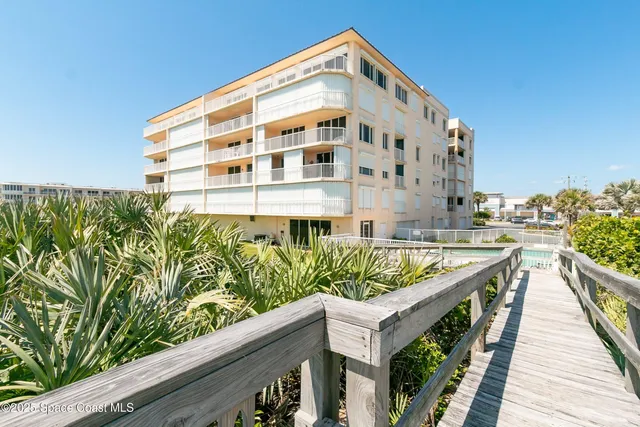 $1,200,000 | 735 N Highway, Unit 302, Indialantic, FL 32903