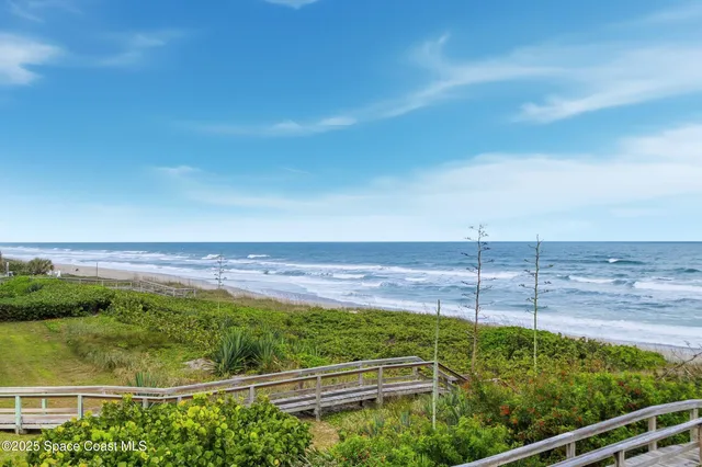 $1,200,000 | 735 N Highway, Unit 302, Indialantic, FL 32903