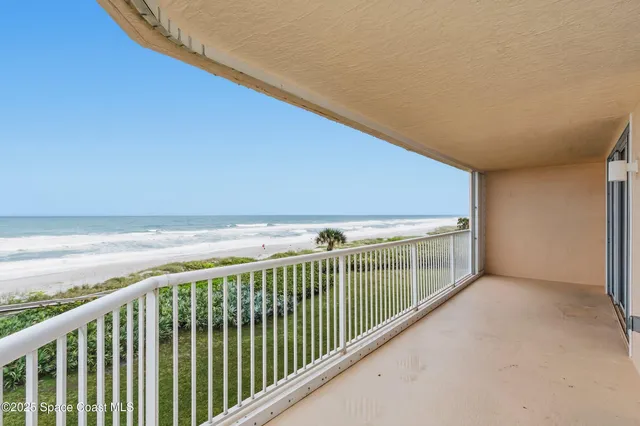 $1,200,000 | 735 N Highway, Unit 302, Indialantic, FL 32903