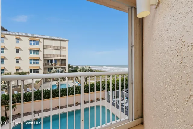 $1,200,000 | 735 N Highway, Unit 302, Indialantic, FL 32903
