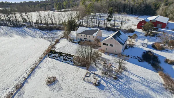 $2,100,000 | 203 Winch Hill Road, Langdon, NH 03602
