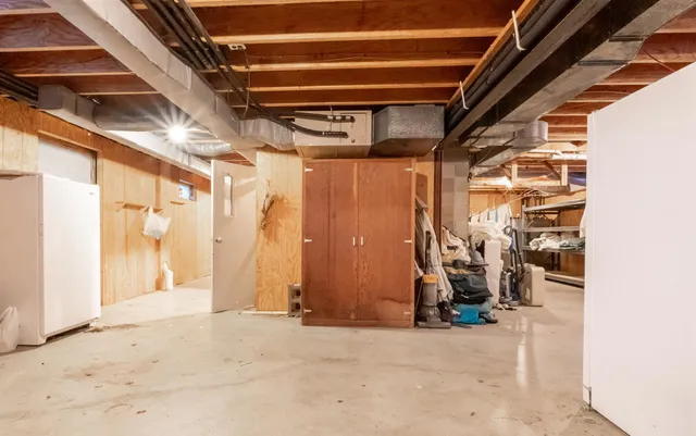 $2,100,000 | 203 Winch Hill Road, Langdon, NH 03602