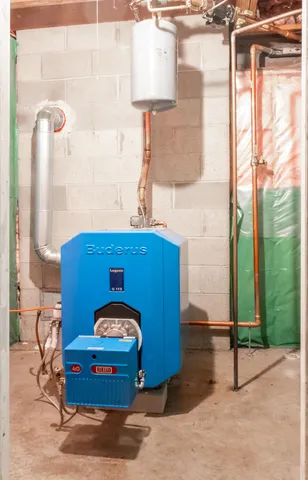 $2,100,000 | 203 Winch Hill Road, Langdon, NH 03602