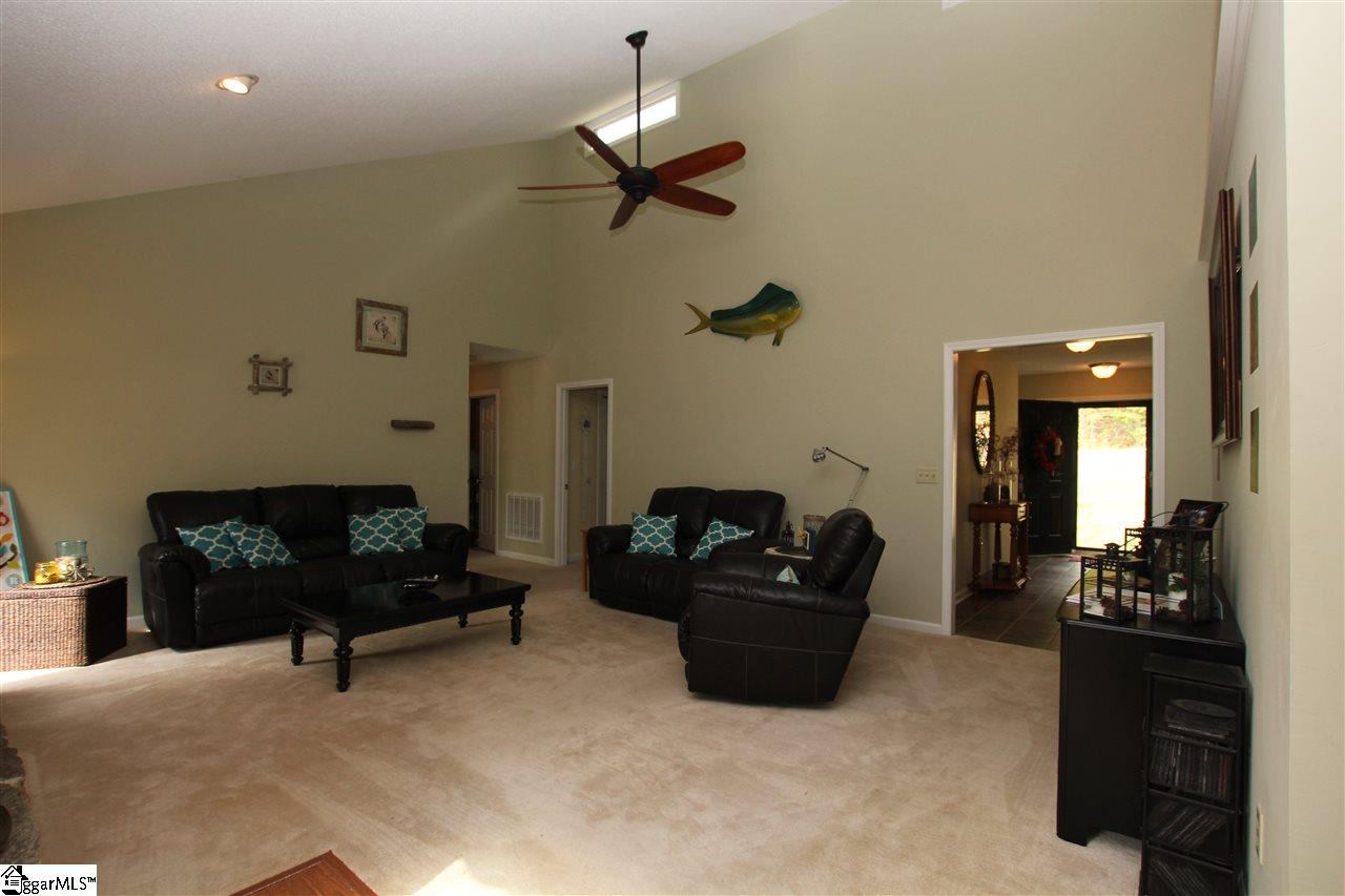 237 Northampton Road Seneca, SC 29672 - Photo 14 of 36 Gallery Image 14