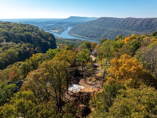 $1,995,000 | 204 Mathes Lane, Signal Mountain, TN 37377