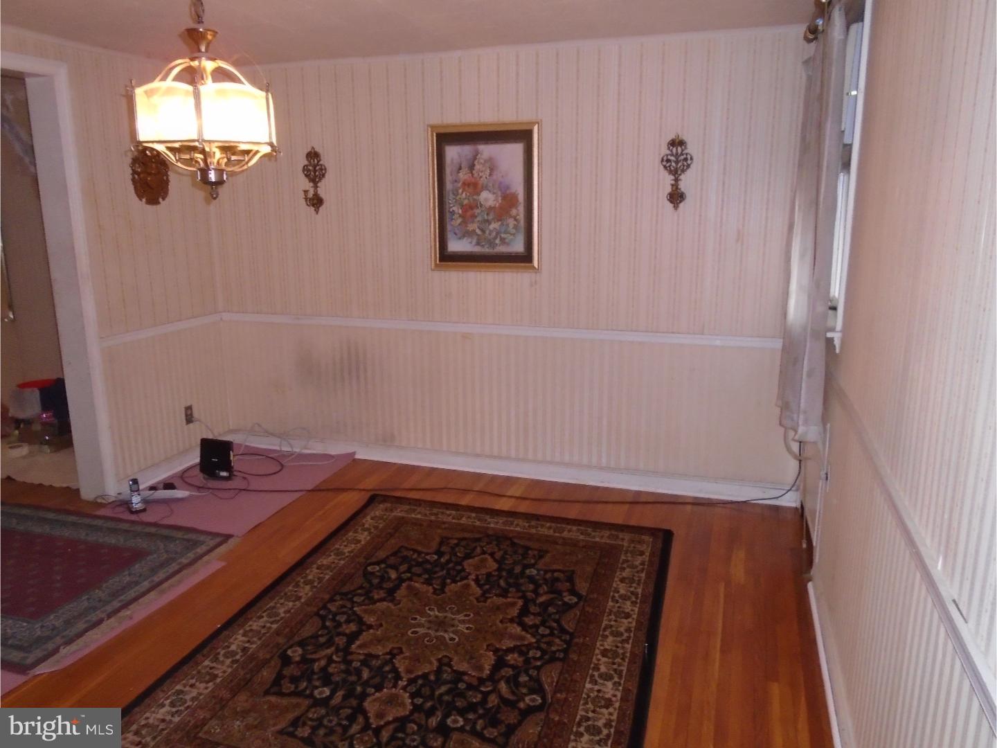 241 Glendale Road Upper Darby, PA 19082 - Photo 4 of 20 Dining Room