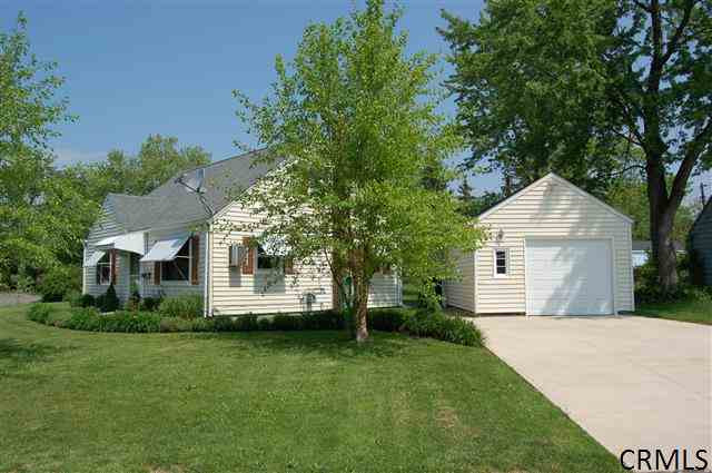 29 Luella Road Colonie, NY 12110 - Photo 2 of 25 Photo 2