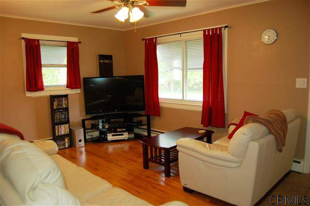 29 Luella Road Colonie, NY 12110 - Photo 8 of 25 Photo 8
