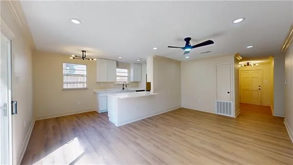 $259,000 | 669 Spartan Lane, Kenner, LA 70065