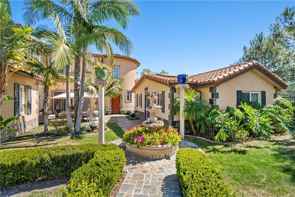 5492 Calarosa Ranch Road Camarillo, CA 93012 - Photo 39 of 41 Detached ADU mirrors main house