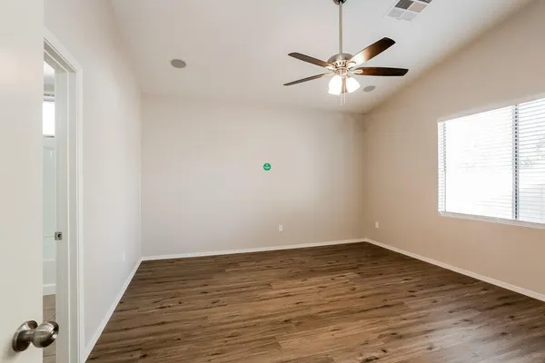 $2,465 | 4130 West Vineyard Road, Phoenix, AZ 85041
