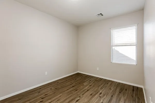 $2,465 | 4130 West Vineyard Road, Phoenix, AZ 85041