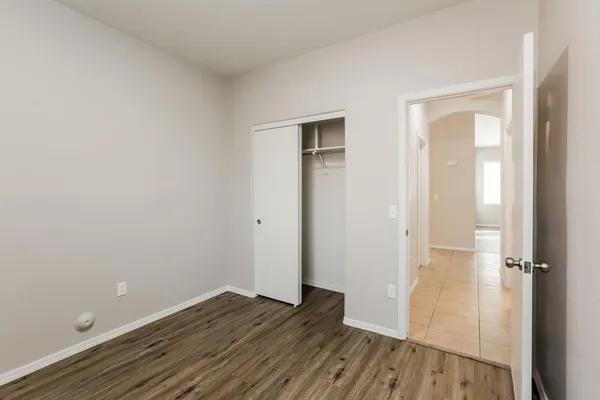 $2,465 | 4130 West Vineyard Road, Phoenix, AZ 85041