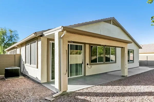 $2,465 | 4130 West Vineyard Road, Phoenix, AZ 85041