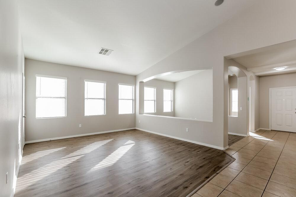 4130 West Vineyard Road Phoenix, AZ 85041 - Photo 4 of 16 Photo #4