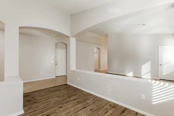 $2,465 | 4130 West Vineyard Road, Phoenix, AZ 85041