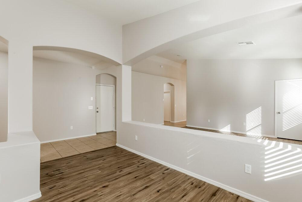 4130 West Vineyard Road Phoenix, AZ 85041 - Photo 8 of 16 Photo #8