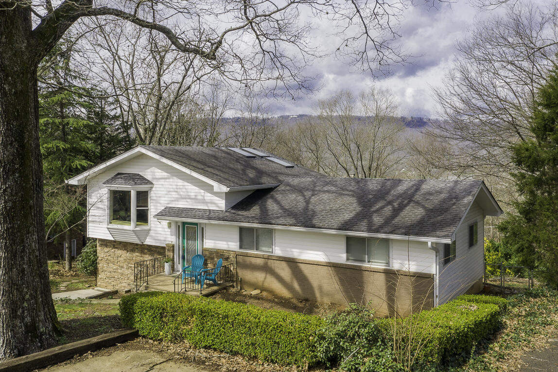 321 Walsh Road Chattanooga, TN 37405 - Photo 2 of 35 DJI_0756