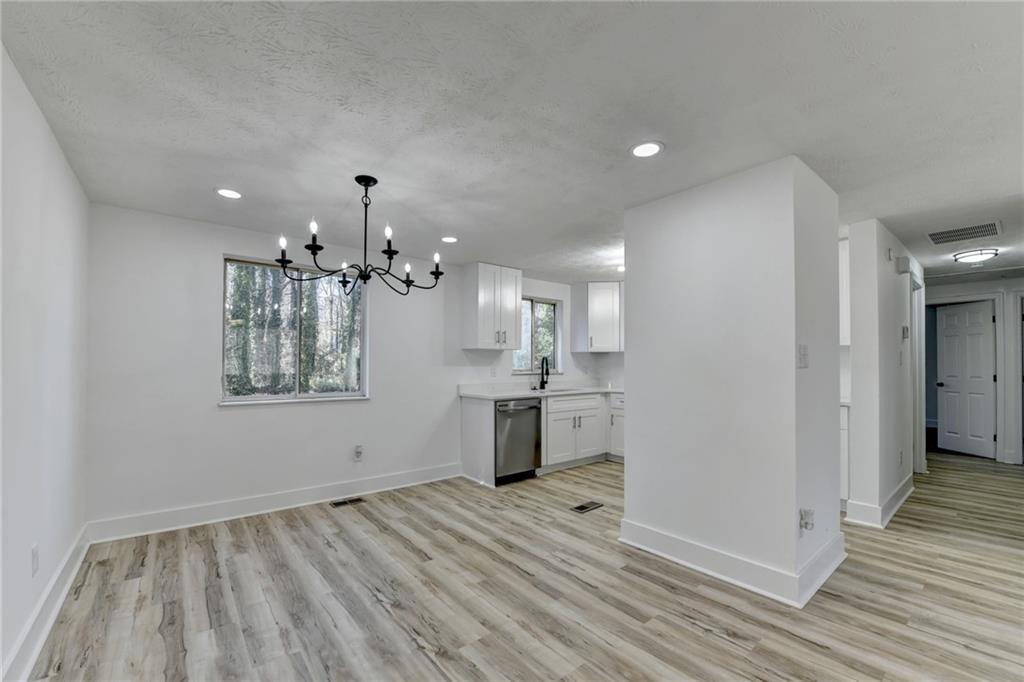 1018 Martin Road Stone Mountain, GA 30088 - Photo 12 of 52