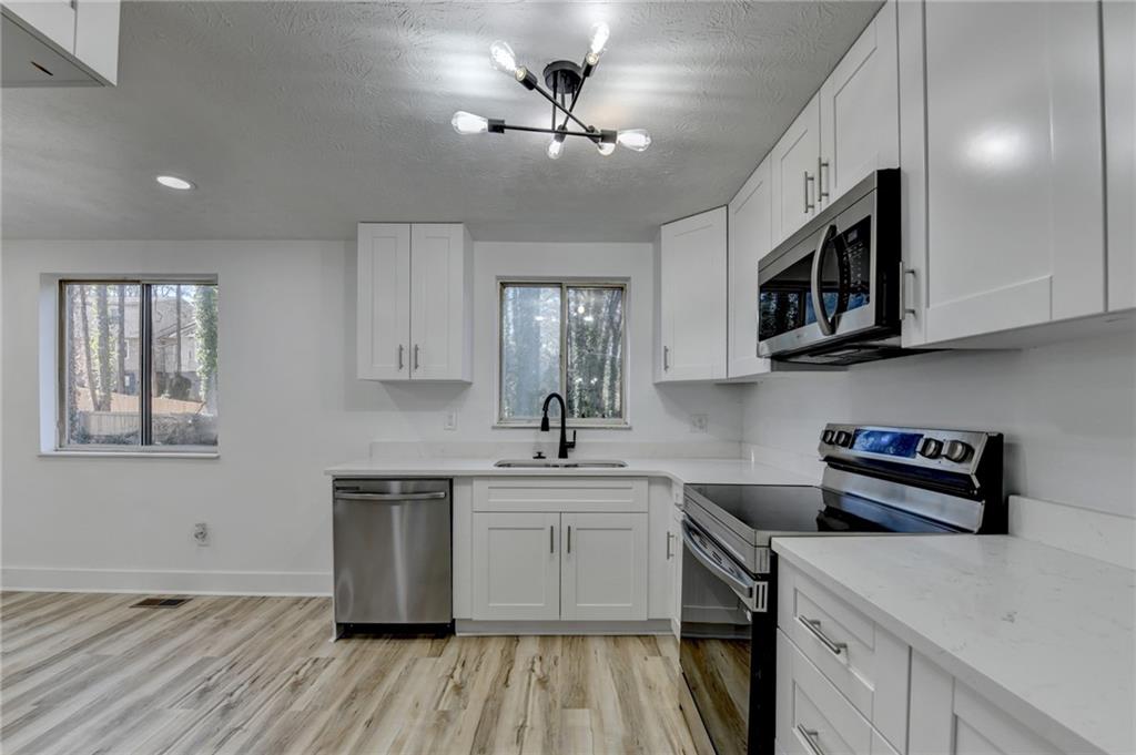 1018 Martin Road Stone Mountain, GA 30088 - Photo 17 of 52