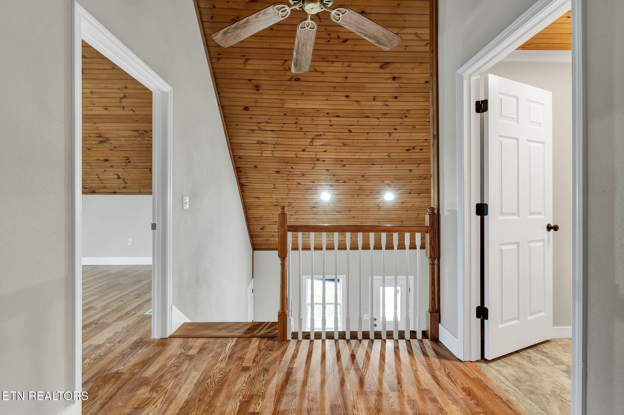 12408 North Nopone Valley Road Decatur, TN 37322 - Photo 34 of 54 a view of entryway