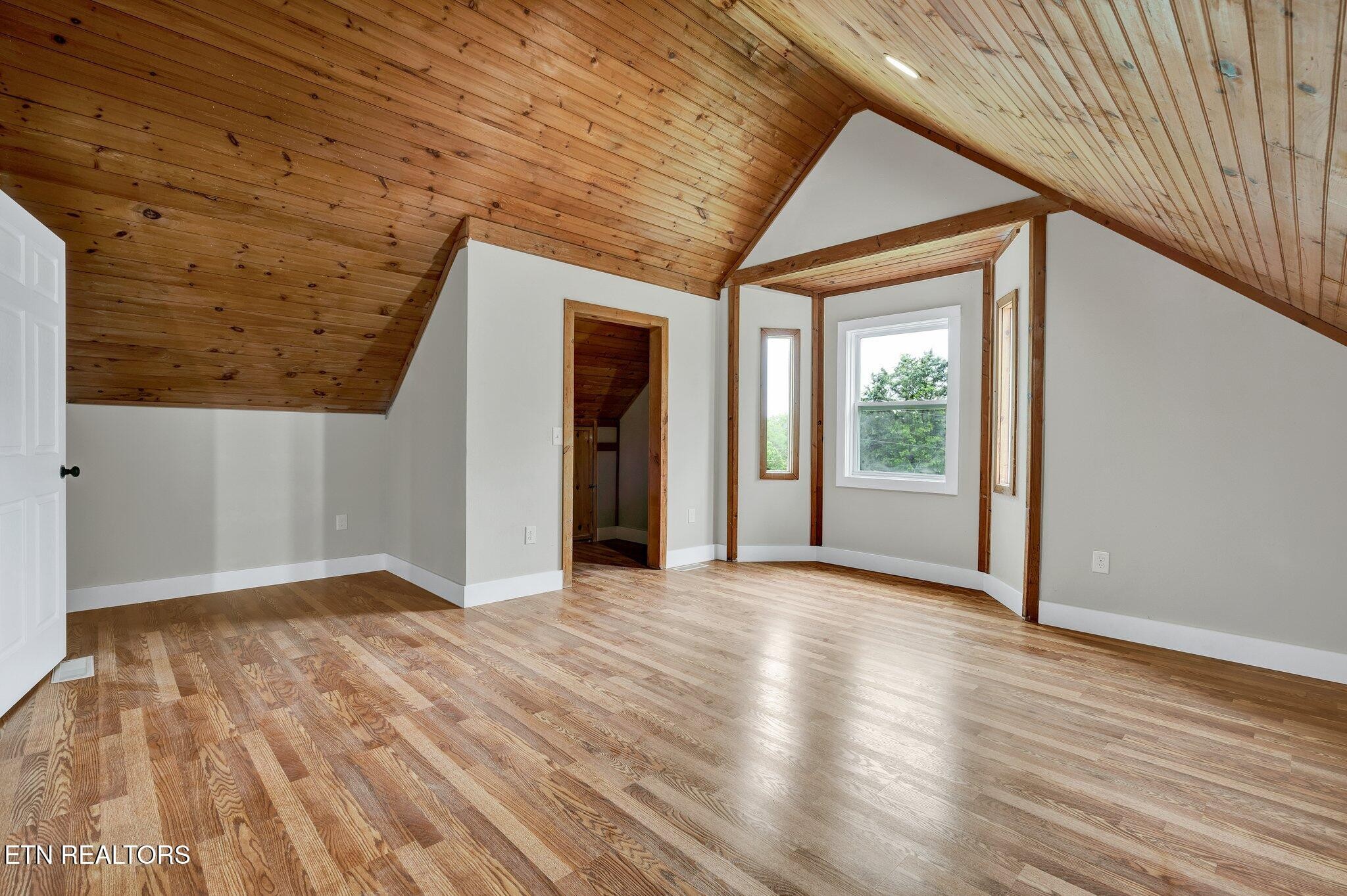 12408 North Nopone Valley Road Decatur, TN 37322 - Photo 39 of 54 a view of hallway with wooden floor
