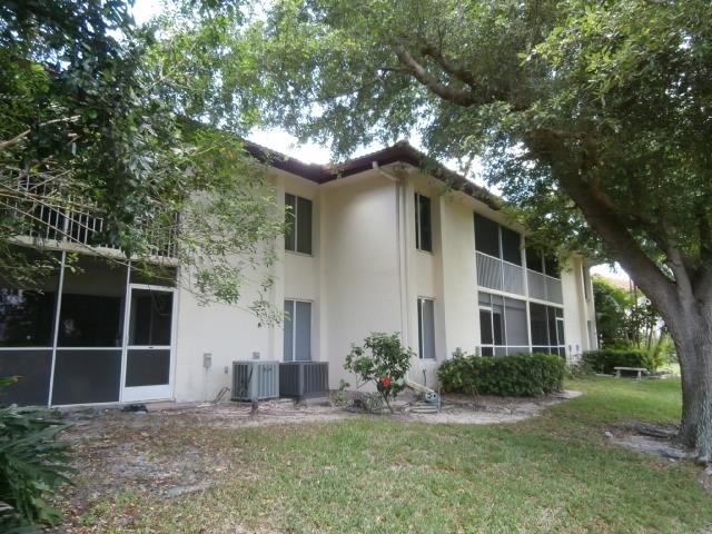 320 Northwest 67th Street, Unit C206 Boca Raton, FL 33487 - Photo 3 of 14 0 (14)Back