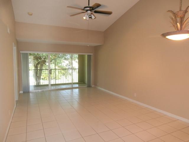 320 Northwest 67th Street, Unit C206 Boca Raton, FL 33487 - Photo 8 of 14 0 (32)MR