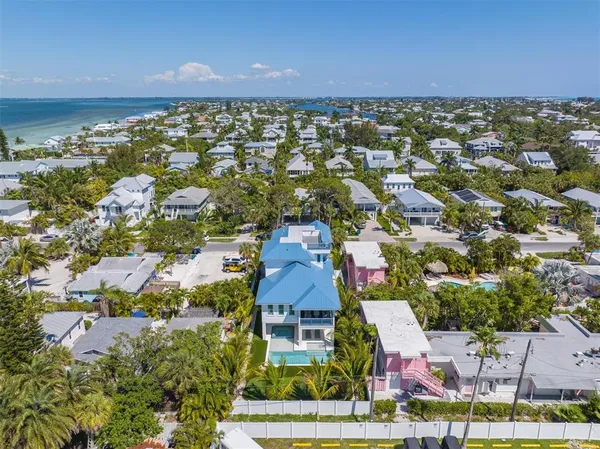 $4,200,000 | 518 Spring Avenue, Anna Maria, FL 34216