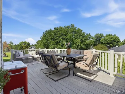 $575,000 | 6632 Towne Woods Drive, St. Louis, MO 63129