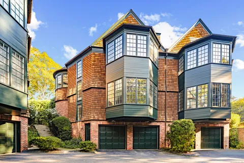$1,525,000 | 23 Mead Street, New Canaan, CT 06840