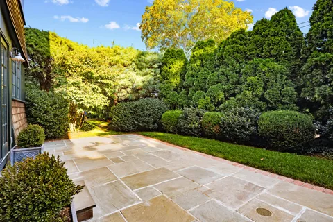 $1,525,000 | 23 Mead Street, New Canaan, CT 06840