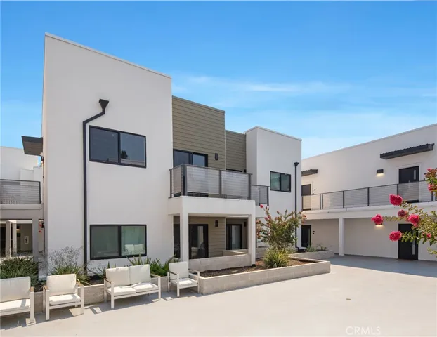 $13,000,000 | 1300 West Mission Boulevard, Pomona, CA 91766