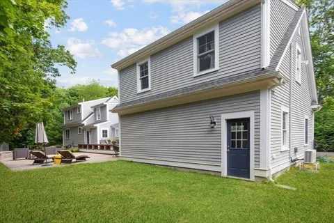 $1,869,000 | 15 Lewis Court, Hingham, MA 02043