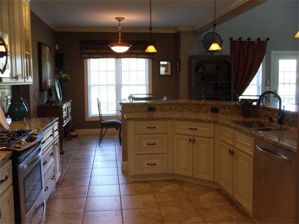 96 Gunn Road Southampton, MA 01073 - Photo 4 of 27 Gallery Image 4