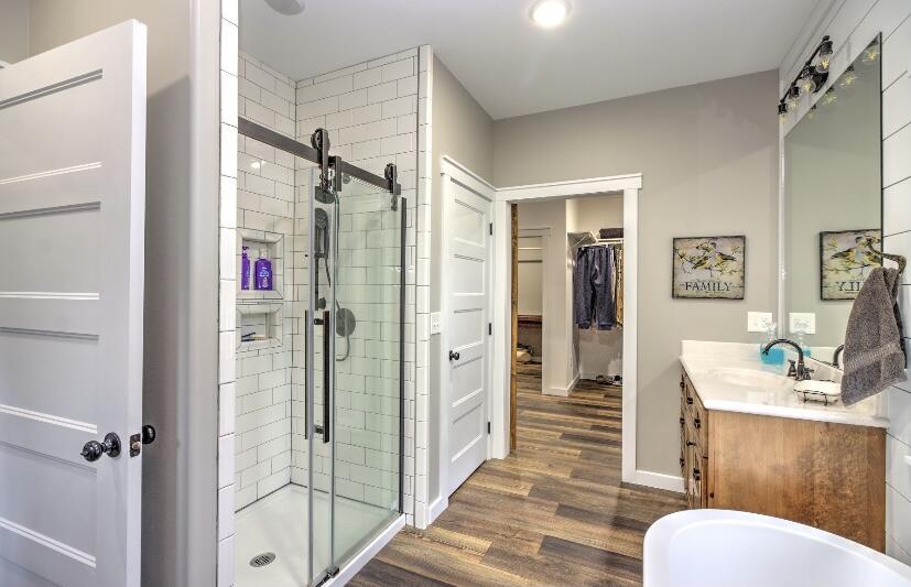 157 Fairview Road Tellico Plains, TN 37385 - Photo 22 of 35 Master Bathroom