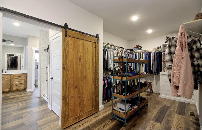 157 Fairview Road Tellico Plains, TN 37385 - Photo 24 of 35 Master Closet