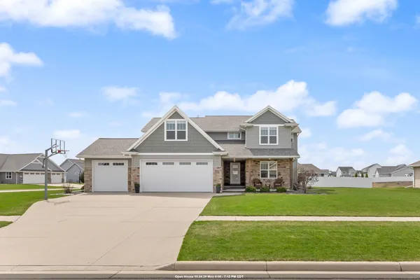 $849,900 | 2153 Potter Drive, De Pere, WI 54115
