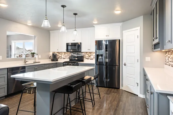 $849,900 | 2153 Potter Drive, De Pere, WI 54115